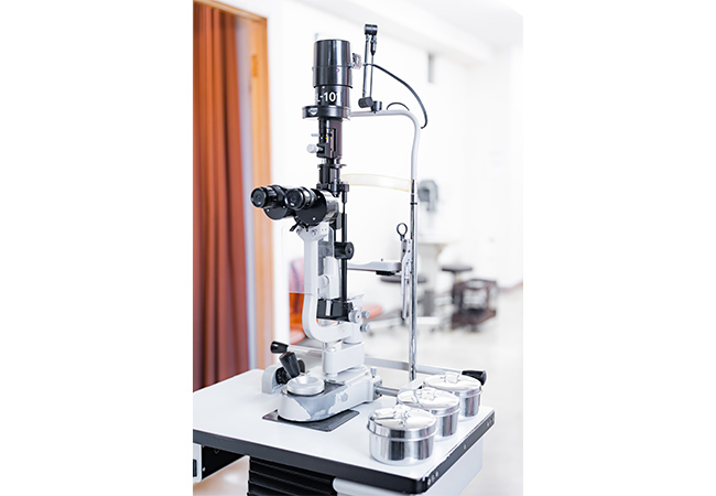 スリットランプ（細隙灯顕微鏡）